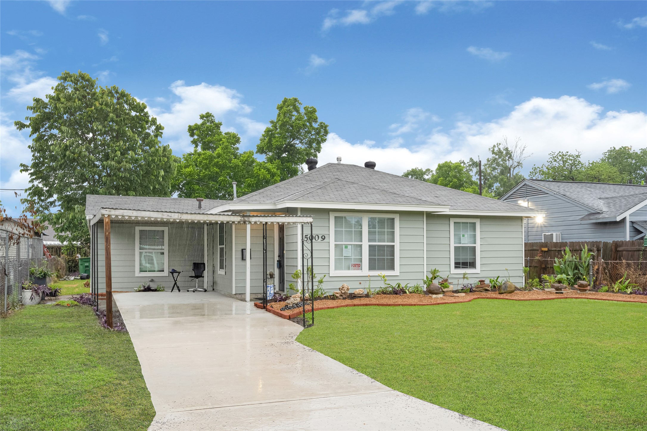 5009 Bataan Road Property Photo 1