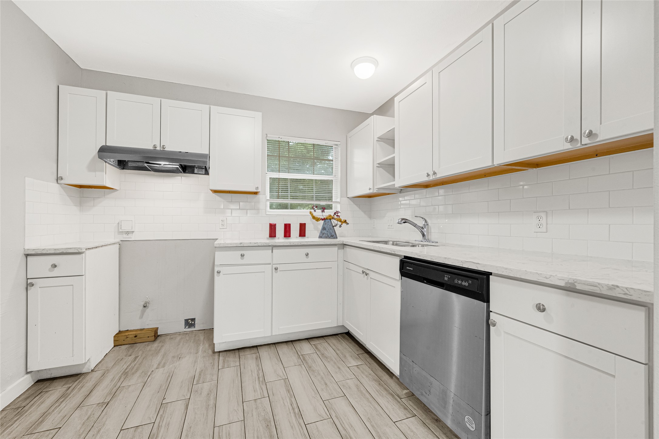 5009 Bataan Road Property Photo 12