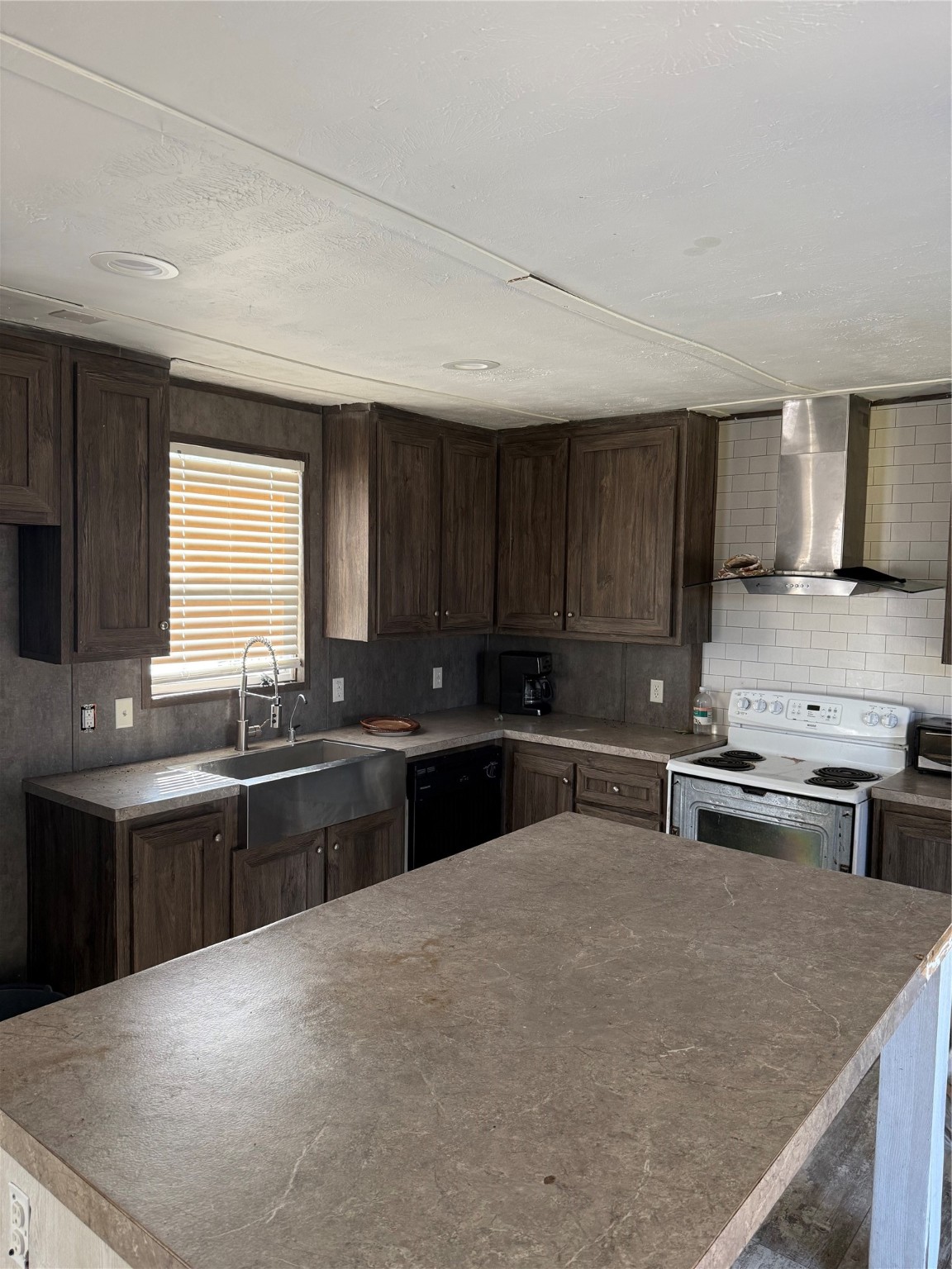 239 Road 5027 Property Photo 11