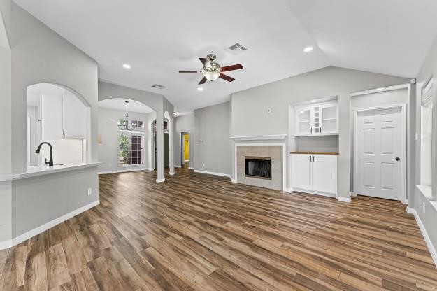 13438 Yaupon Holly Lane Property Photo 6