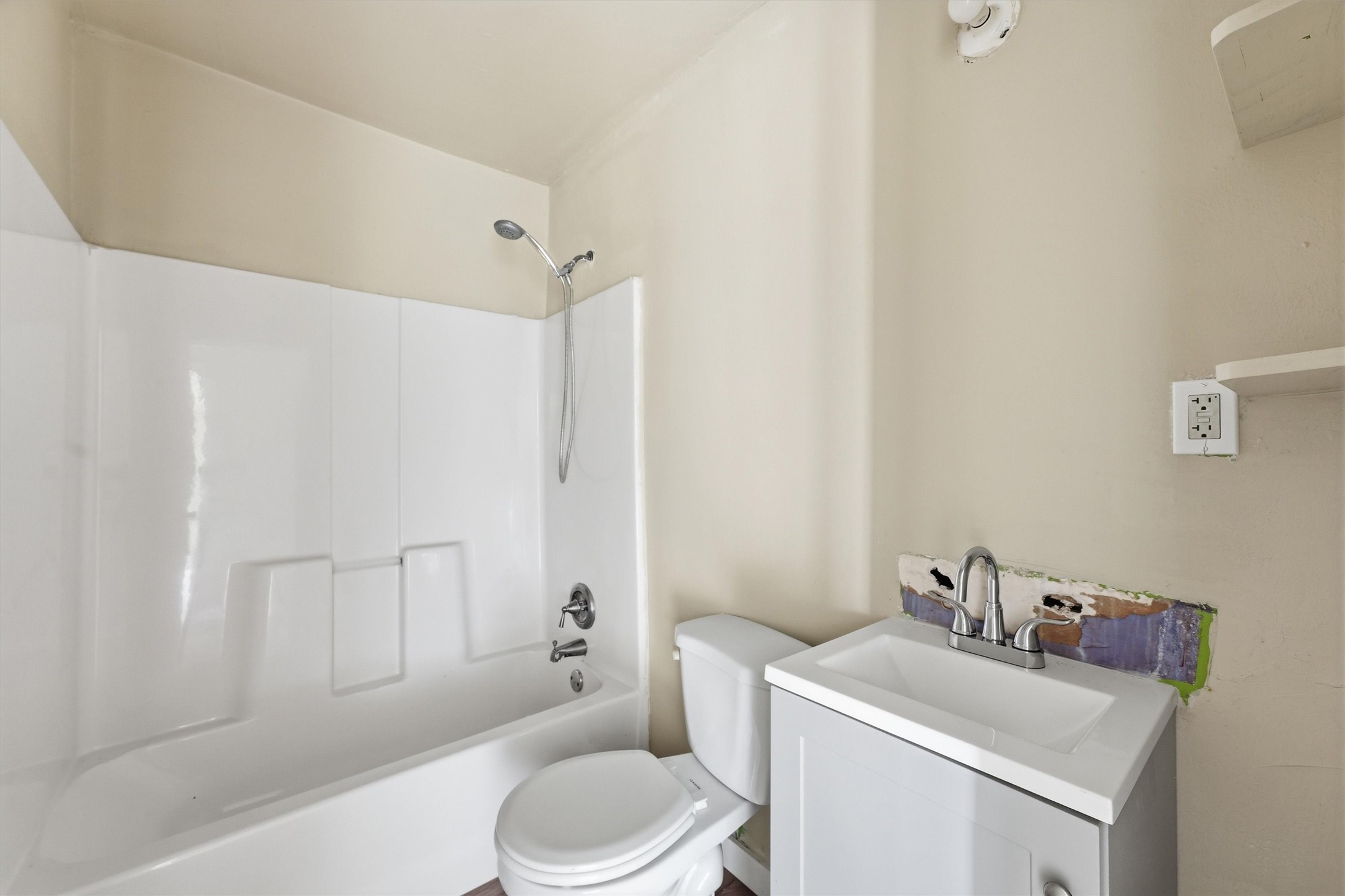 9318 Bertwood Street Property Photo 21
