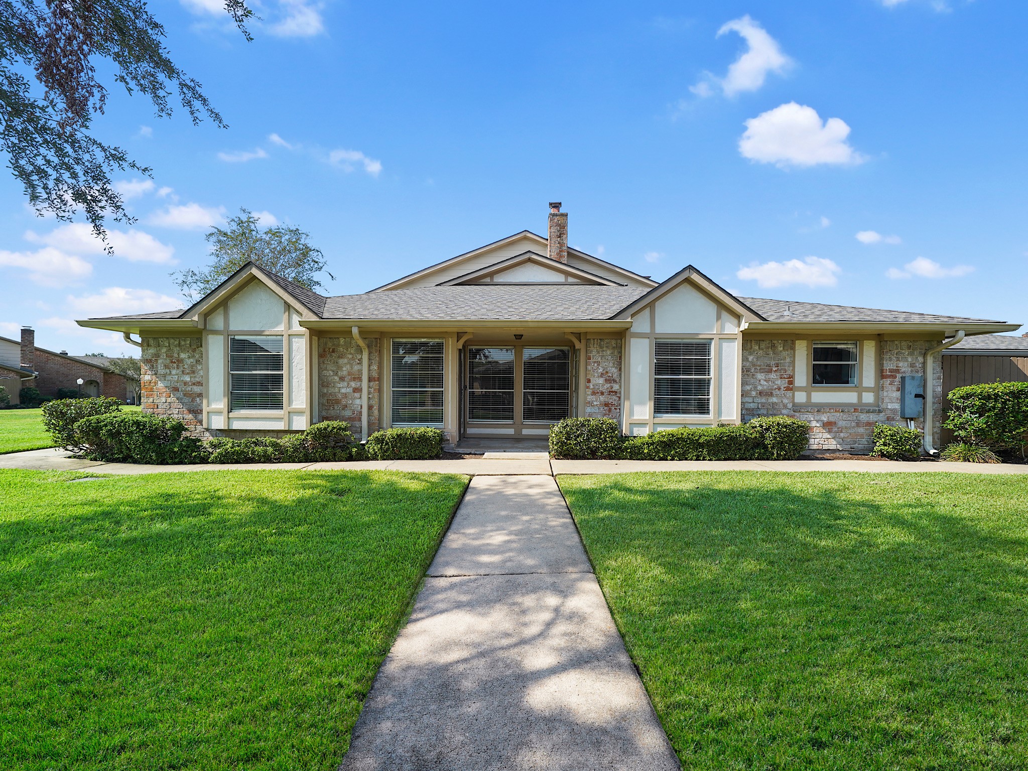 48 Chapparal Court Property Photo 1