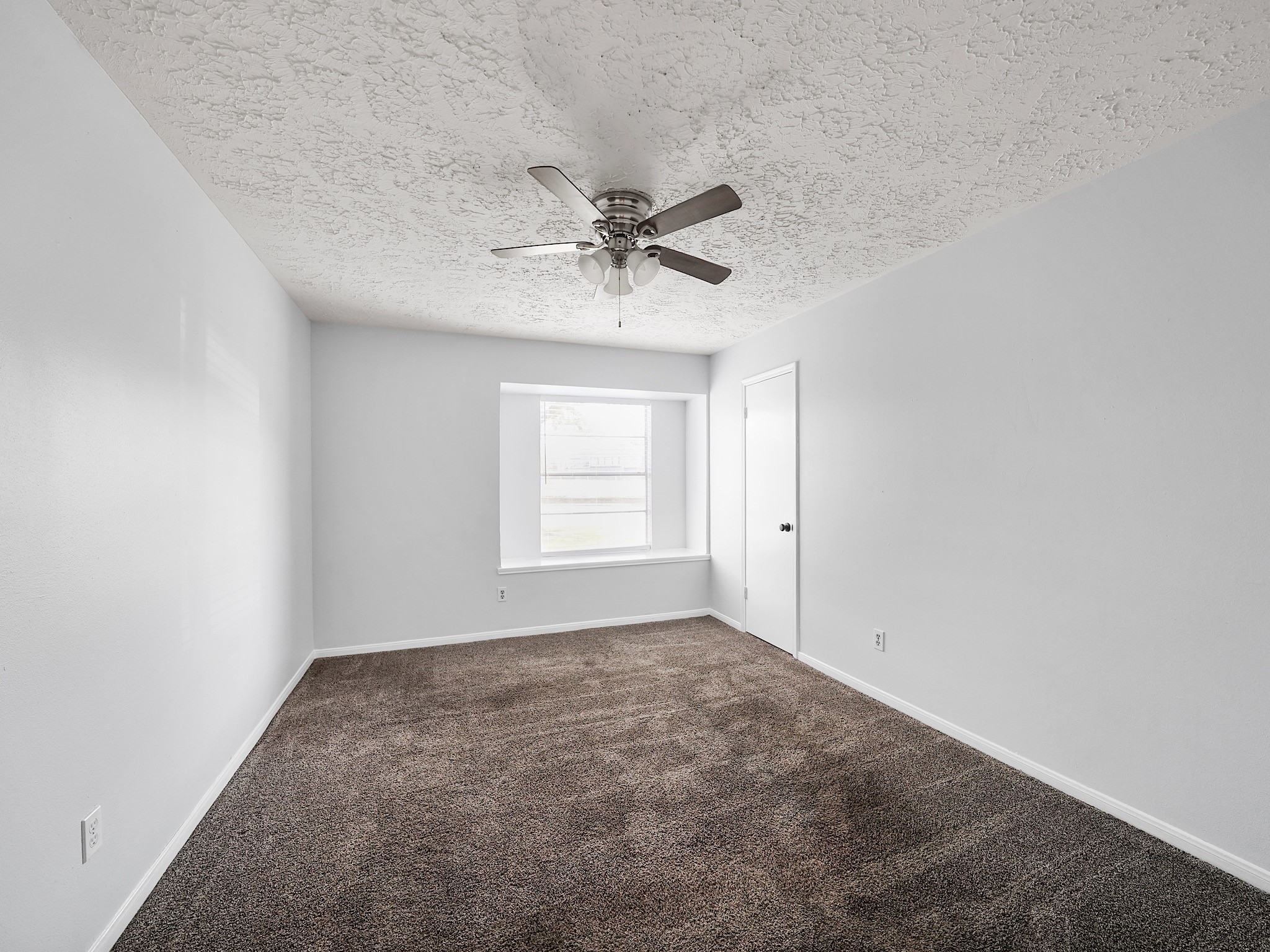 48 Chapparal Court Property Photo 9