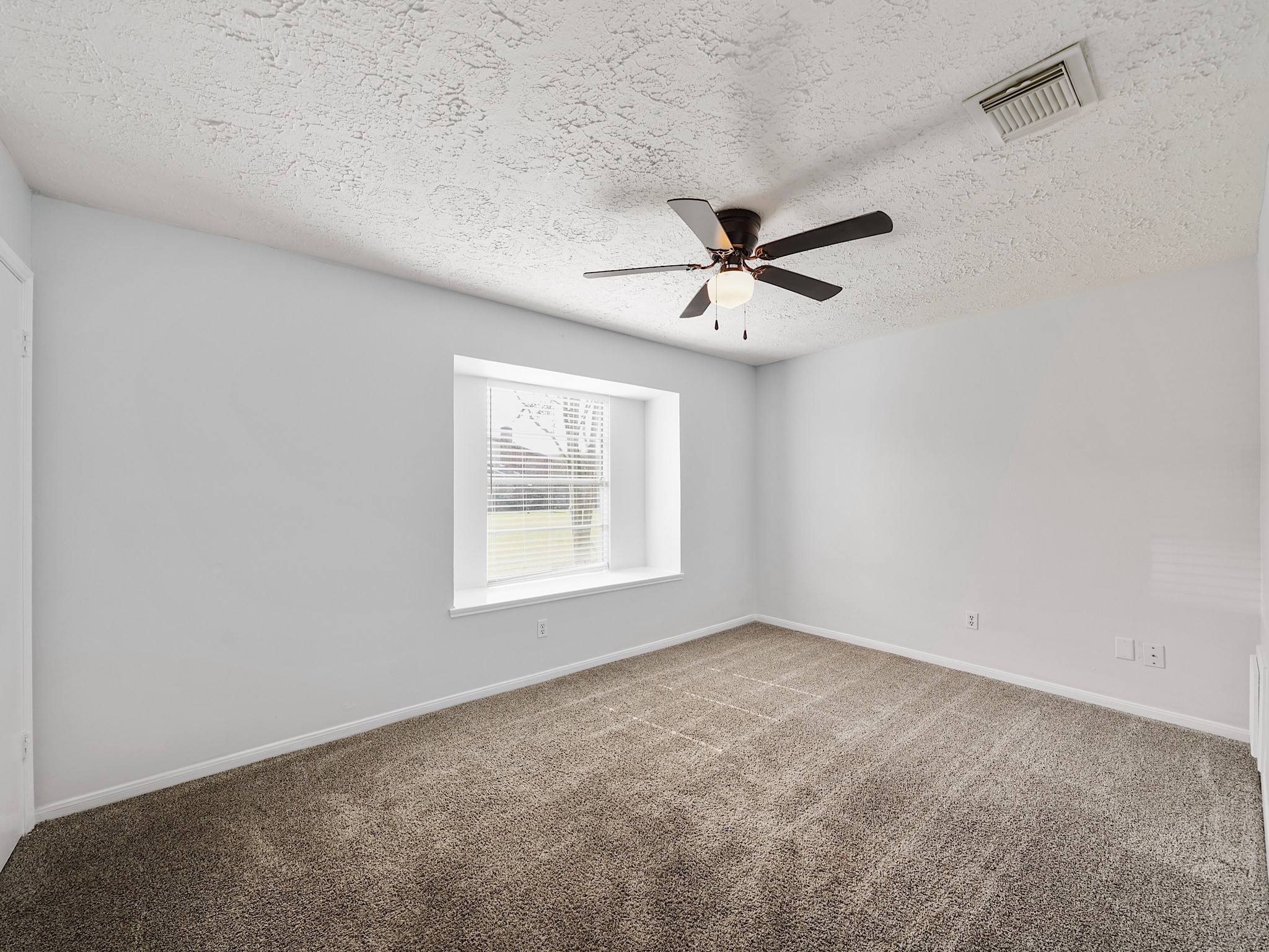 48 Chapparal Court Property Photo 10