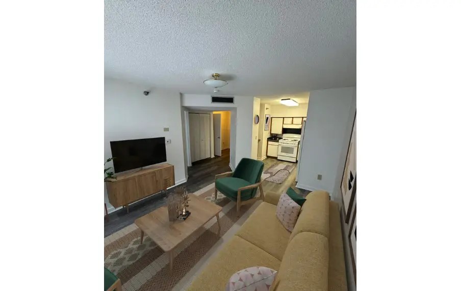 2111 E Virginia Ave Property Photo 6