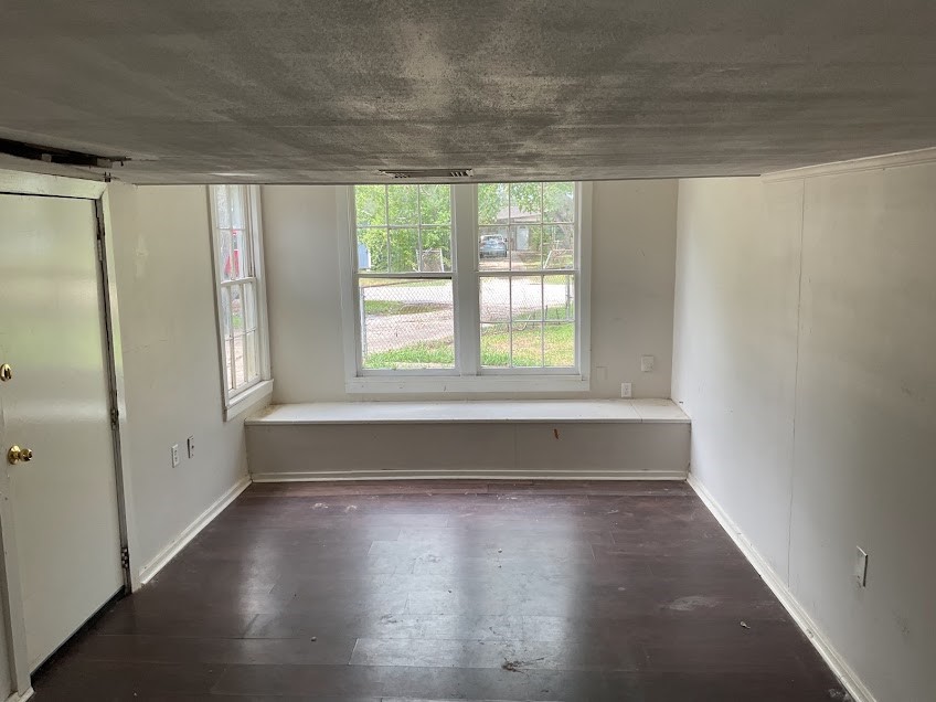 621 W 7th Street Property Photo 6