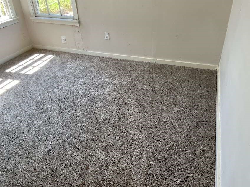 621 W 7th Street Property Photo 7