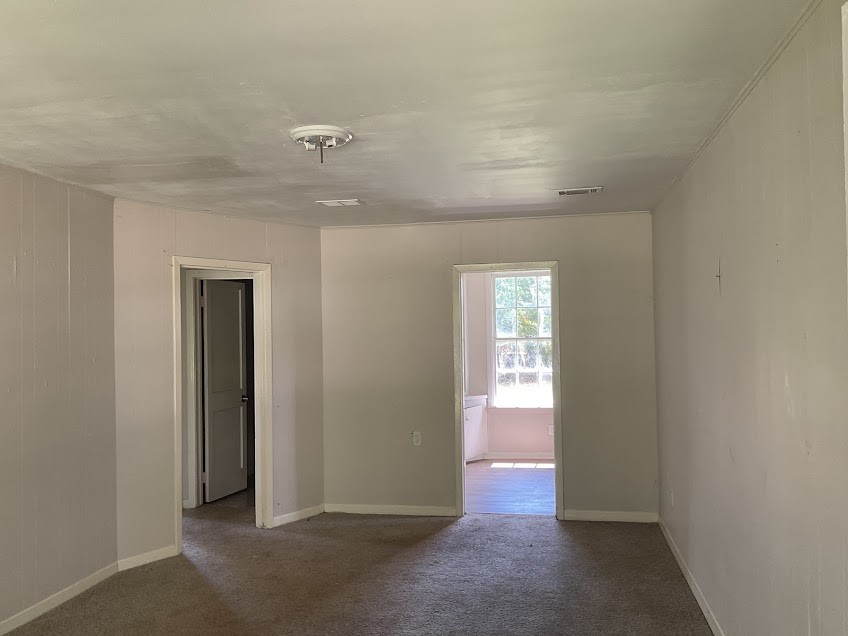 621 W 7th Street Property Photo 8