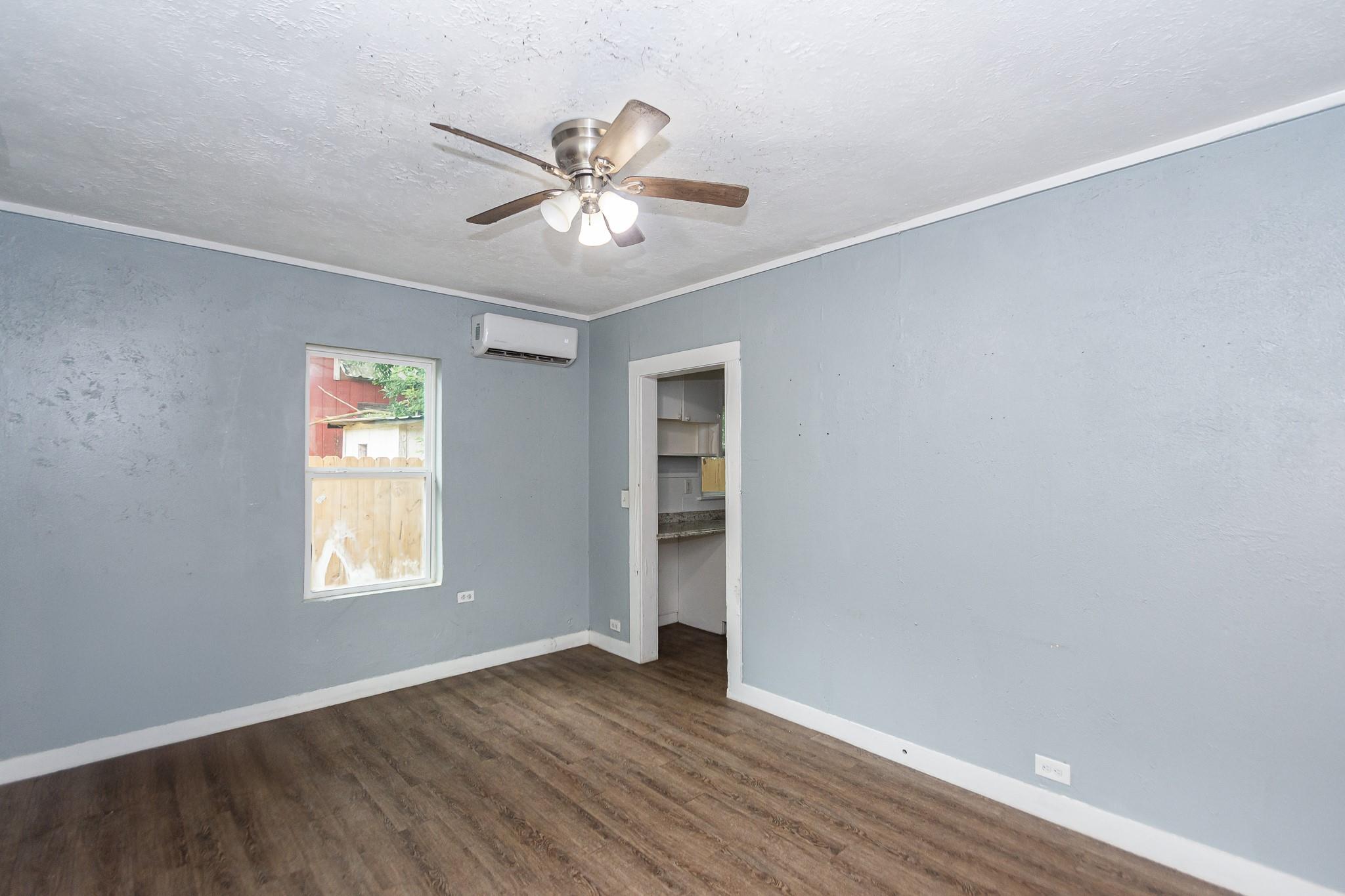 713 W Willis Street, Alvin Tx 77511 Property Photo 17