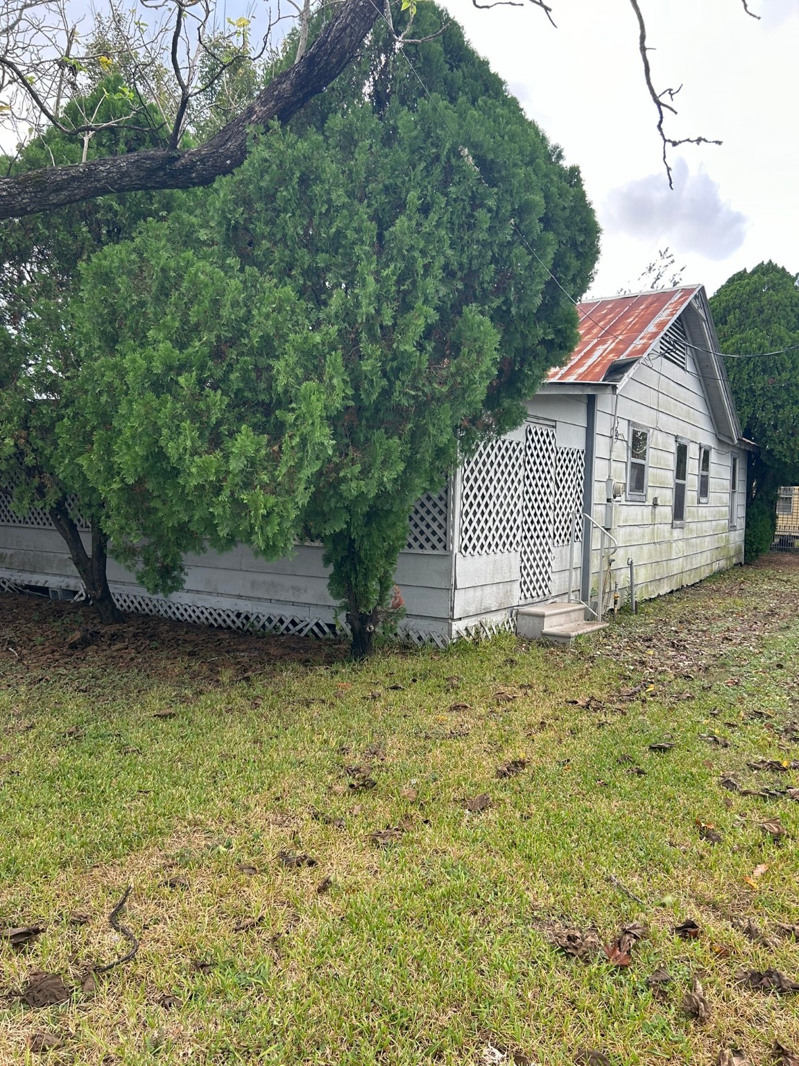 206 N Main Street Property Photo 3