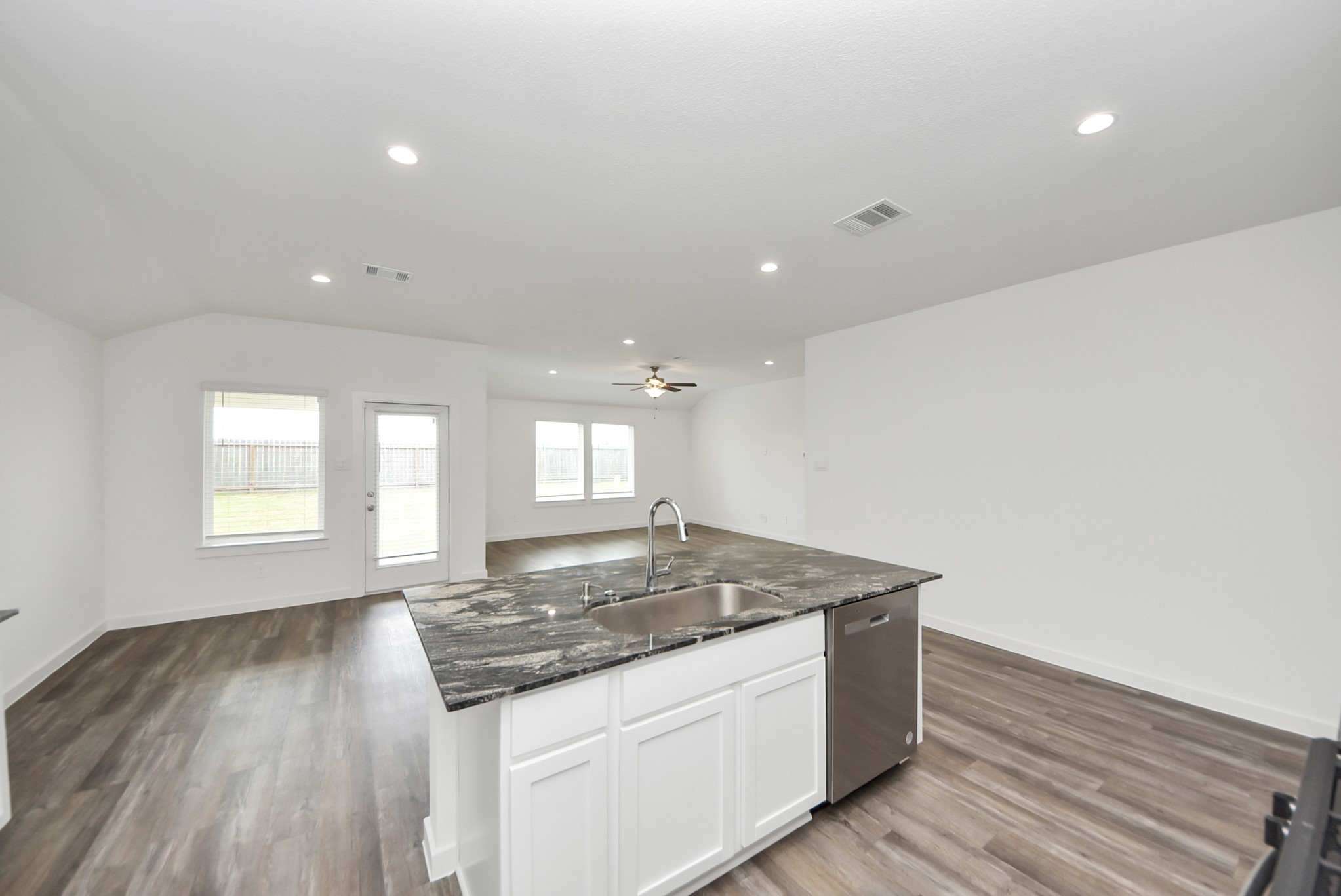 8614 Shumard Oak Drive Property Photo 12