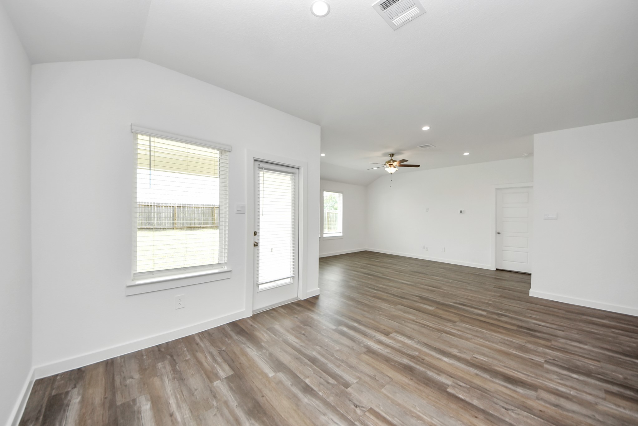 8614 Shumard Oak Drive Property Photo 16