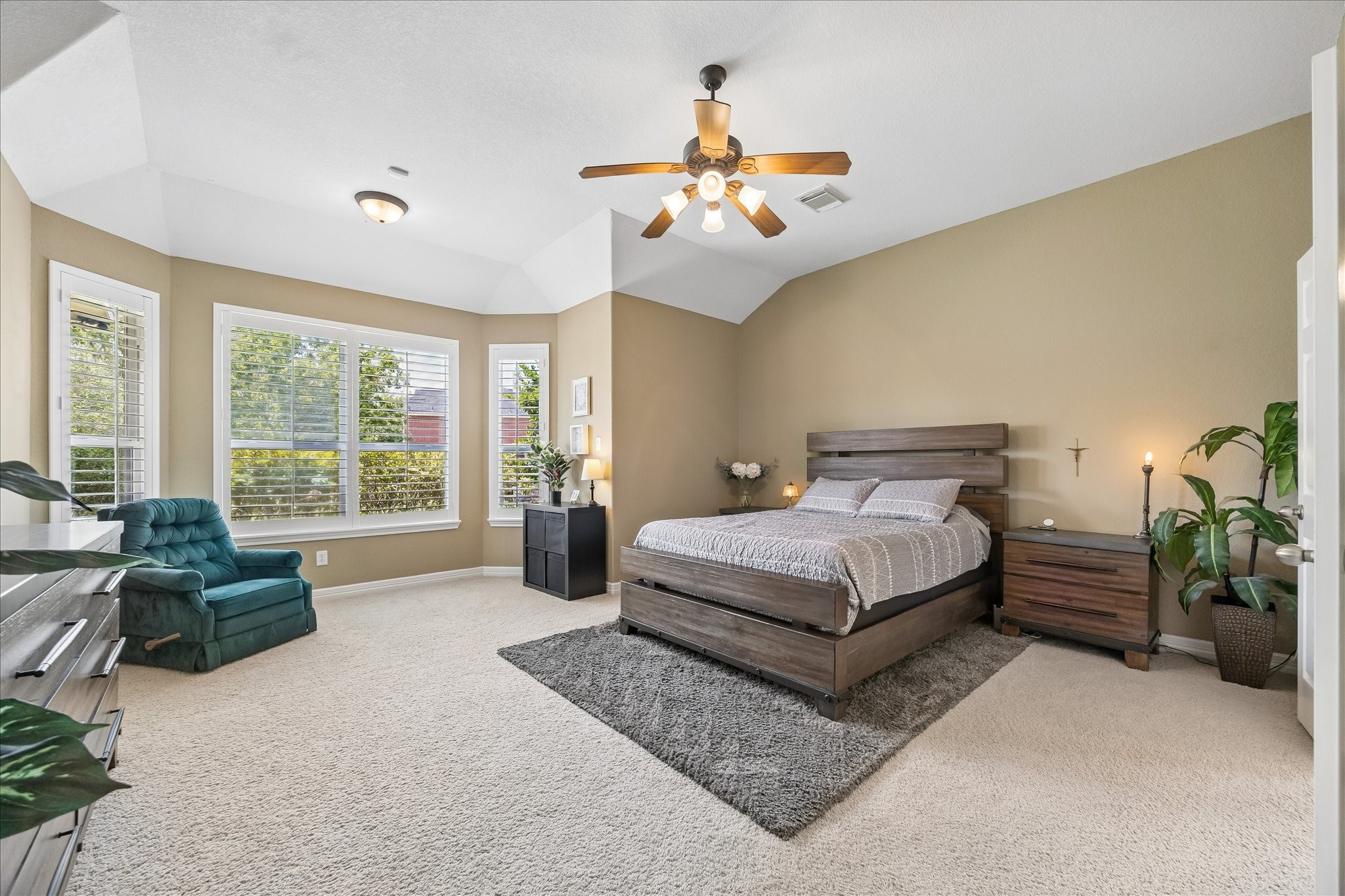 3519 Carmine Glen Property Photo 4