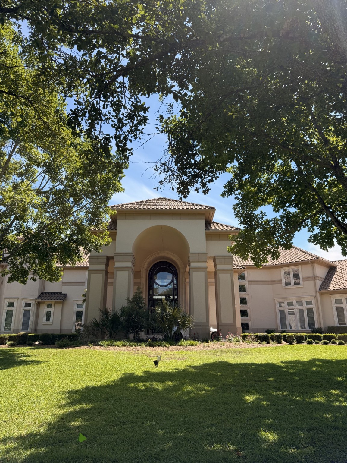21 Grand Manor Property Photo