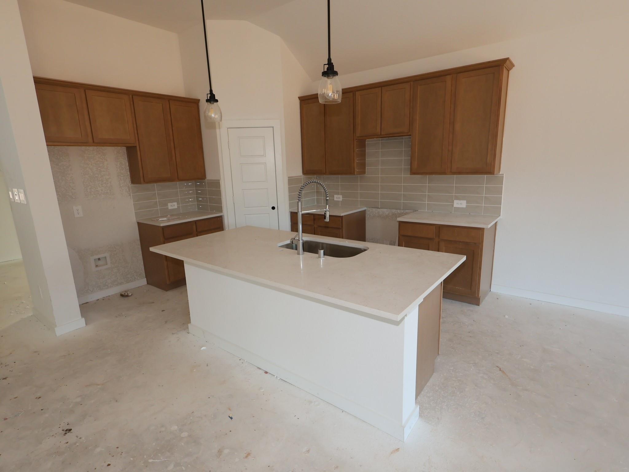 594 Bluebell Maiden Court, Magnolia Tx 77354 Property Photo 3
