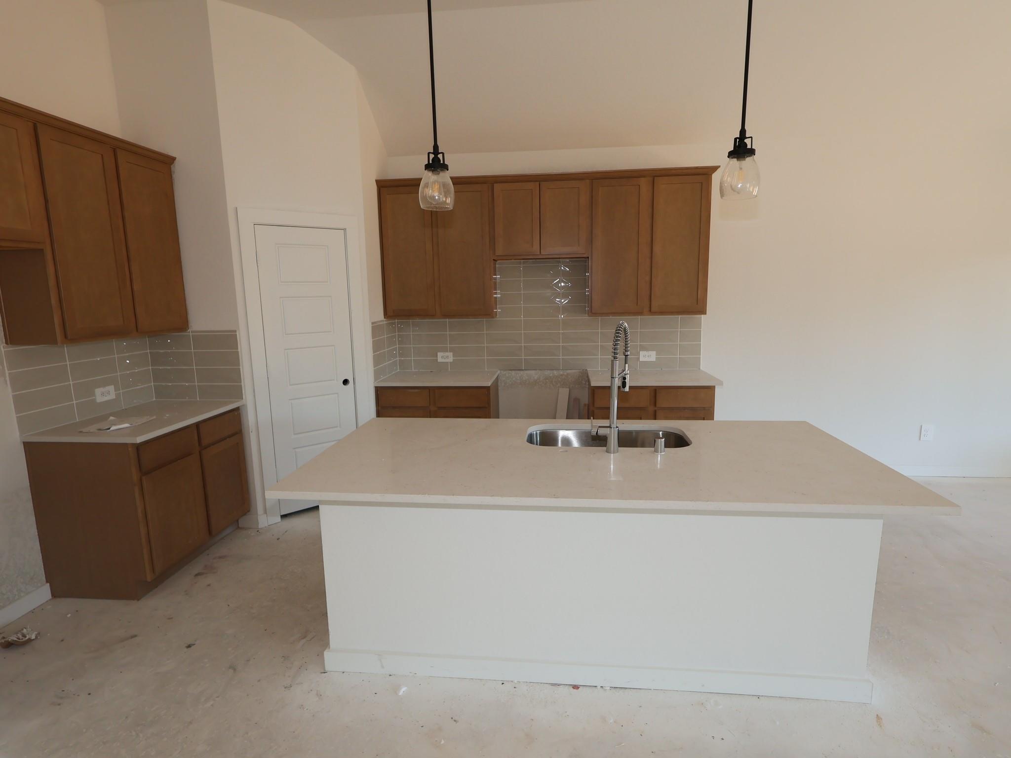 594 Bluebell Maiden Court, Magnolia Tx 77354 Property Photo 4