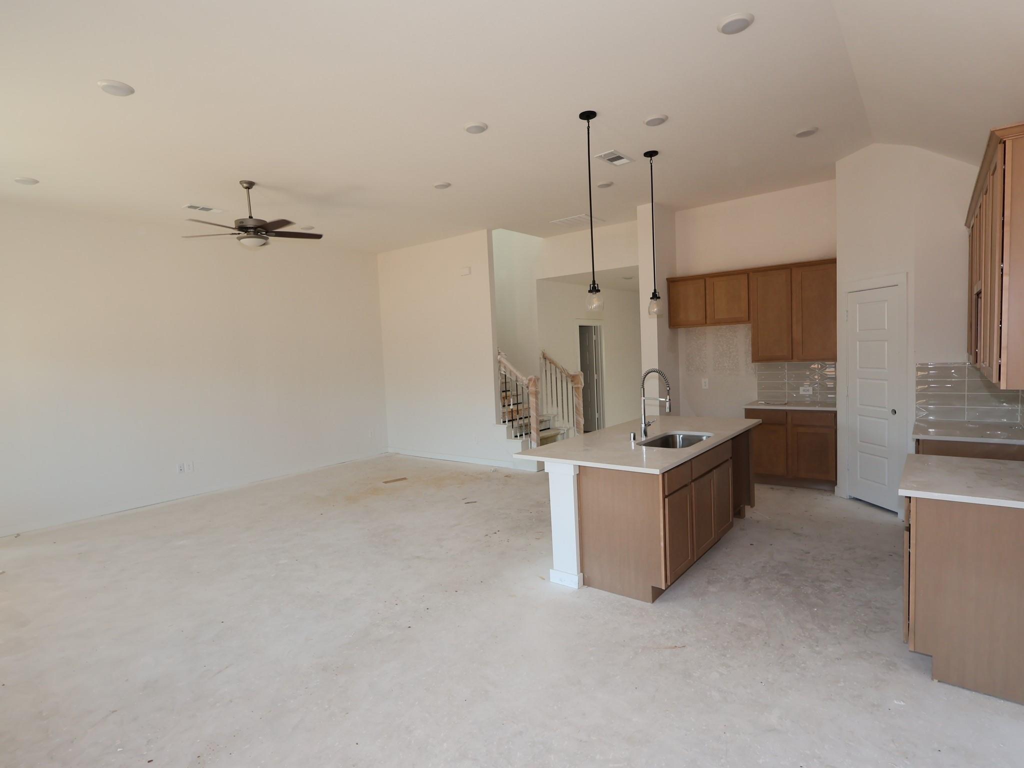 594 Bluebell Maiden Court, Magnolia Tx 77354 Property Photo 7