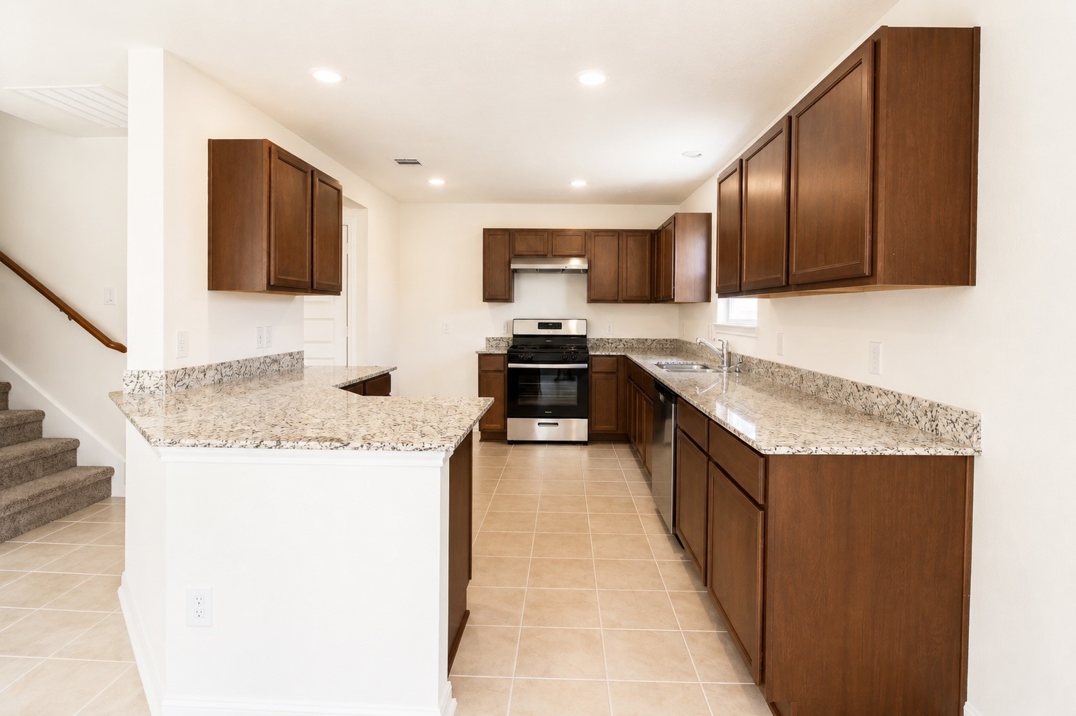 22554 Pinecone Forest Lane Property Photo 7