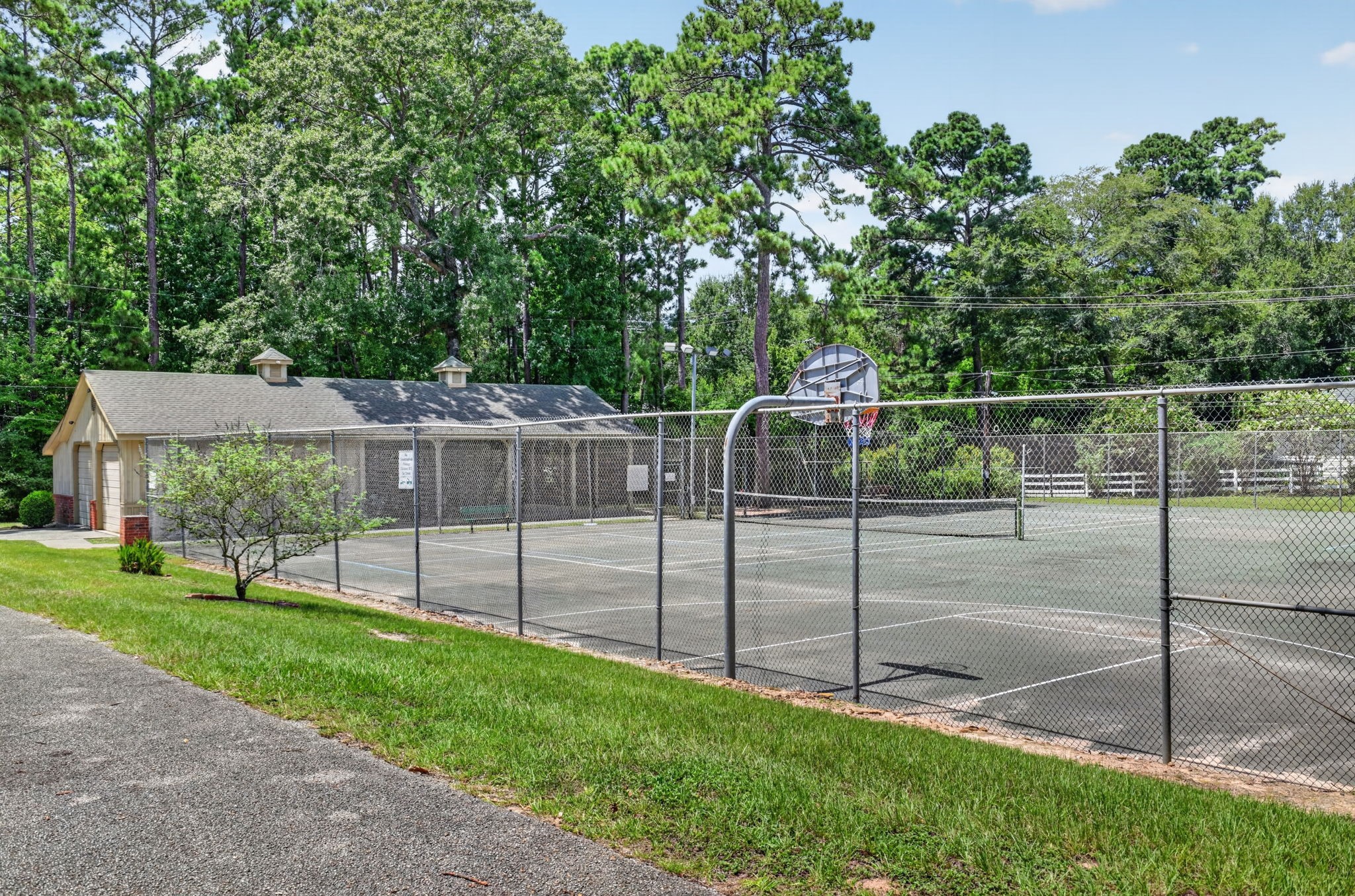 2302 Hollowbrook Lane Property Photo 47