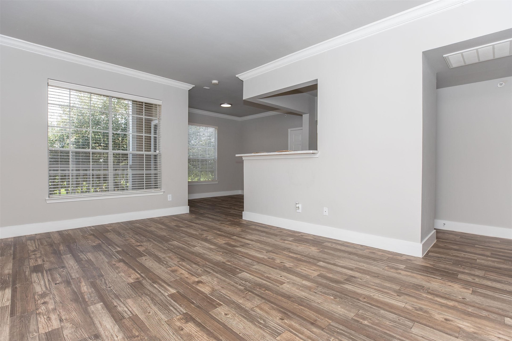 19100 N Glenwest Drive 1033 Property Photo 12