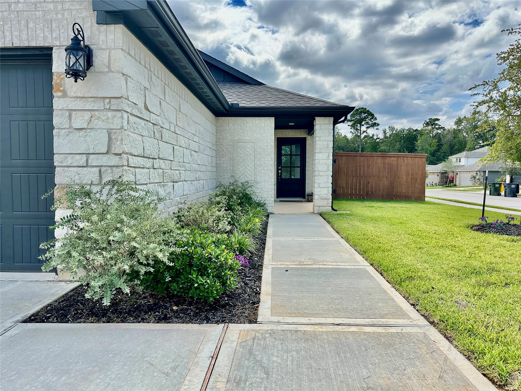 1753 Cayden Oak Property Photo 4