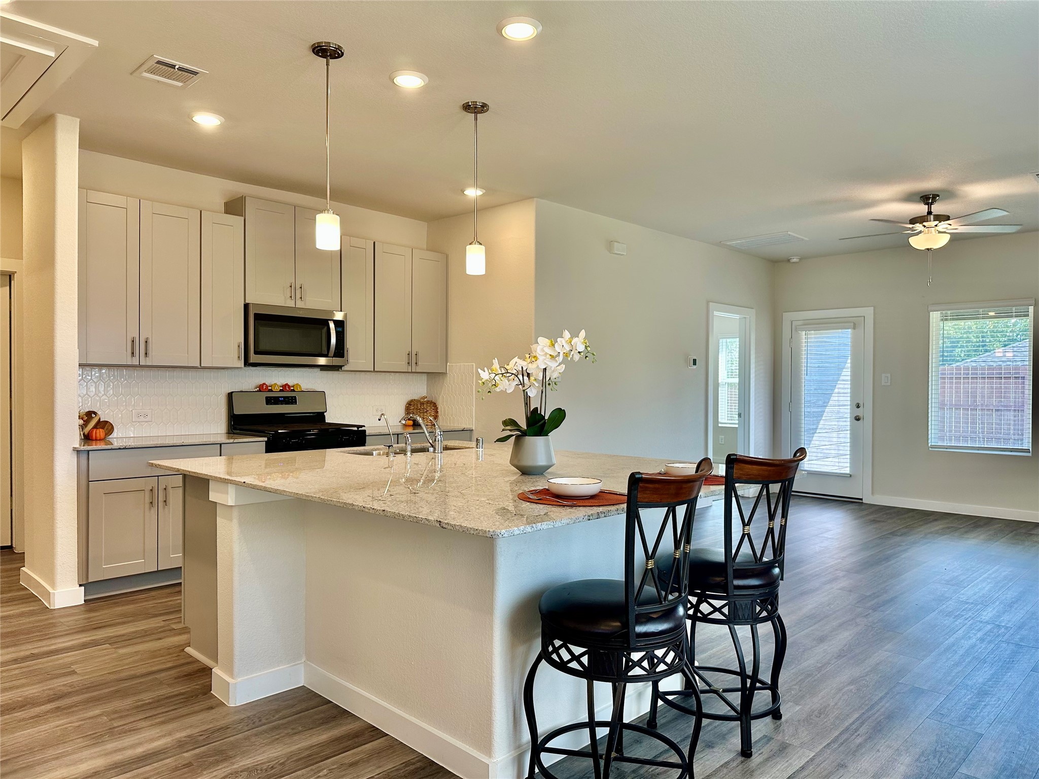 1753 Cayden Oak Property Photo 9