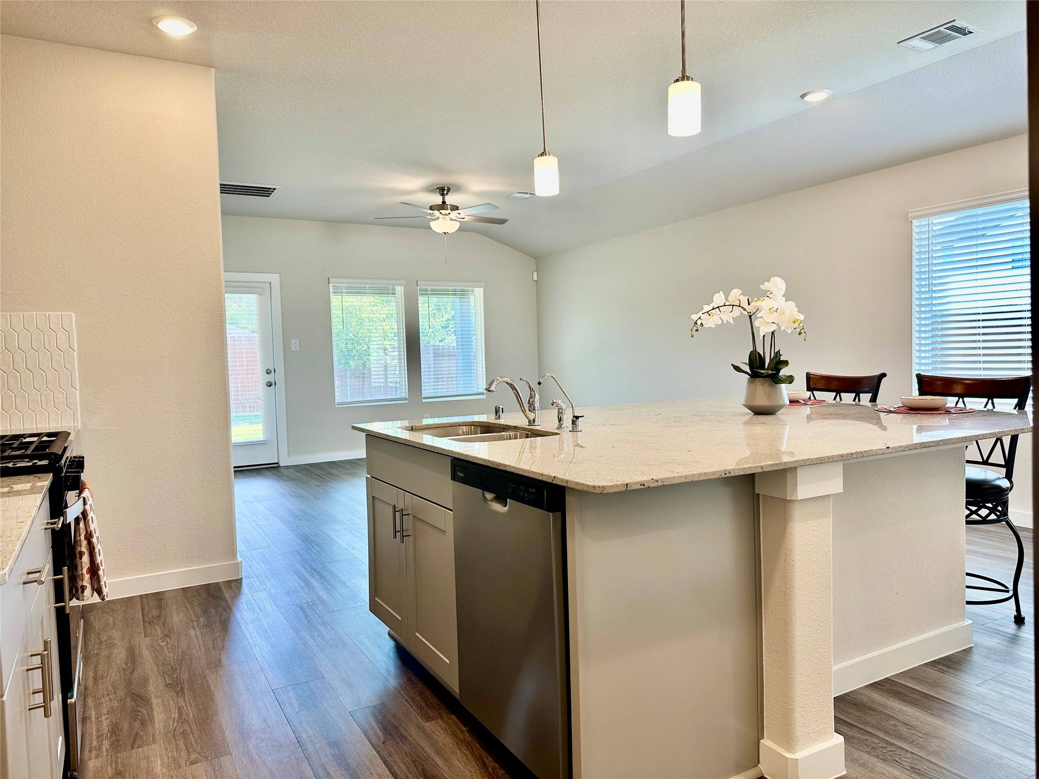 1753 Cayden Oak Property Photo 27