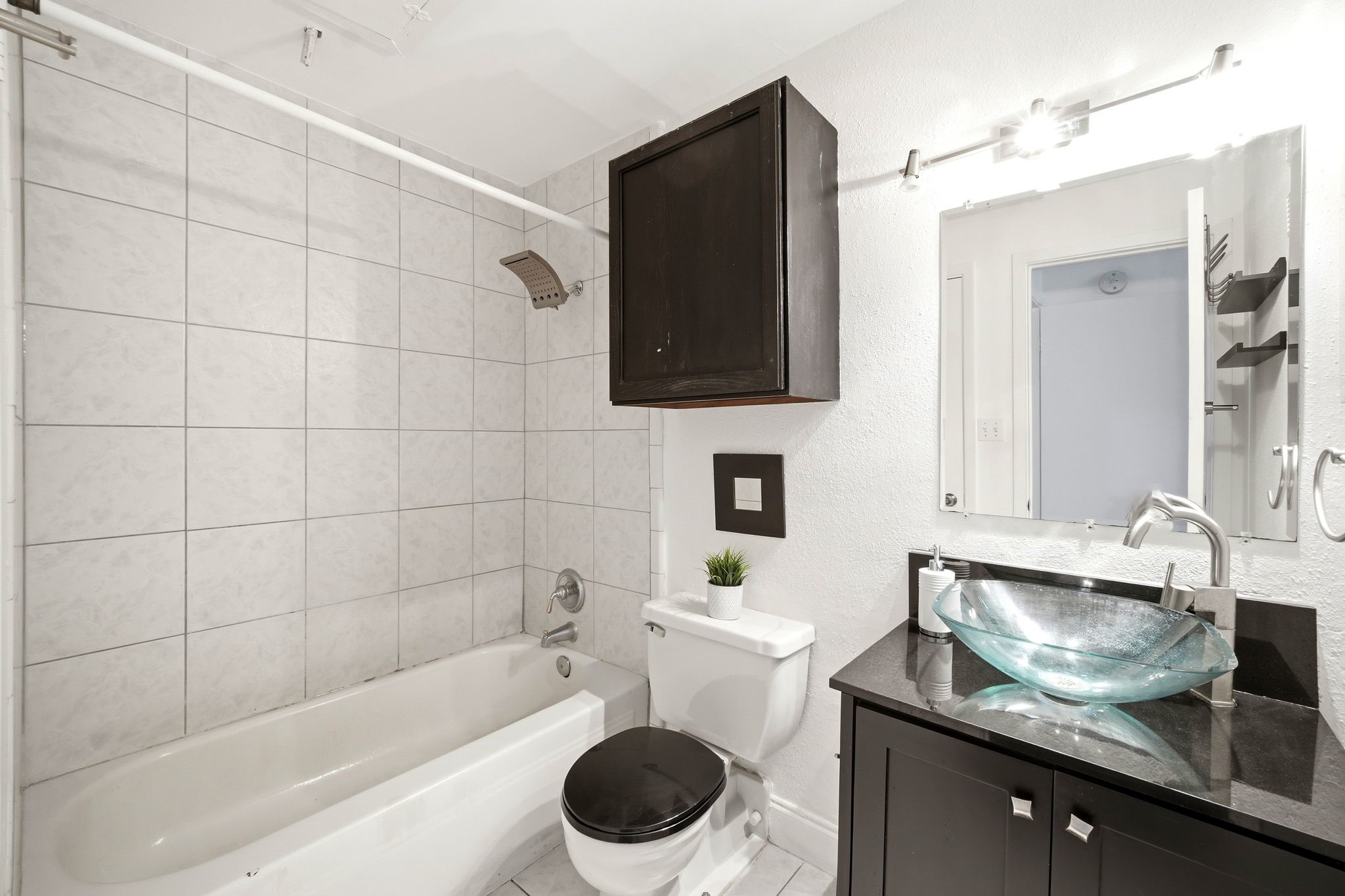 2425 Augusta Drive 22 Property Photo 23