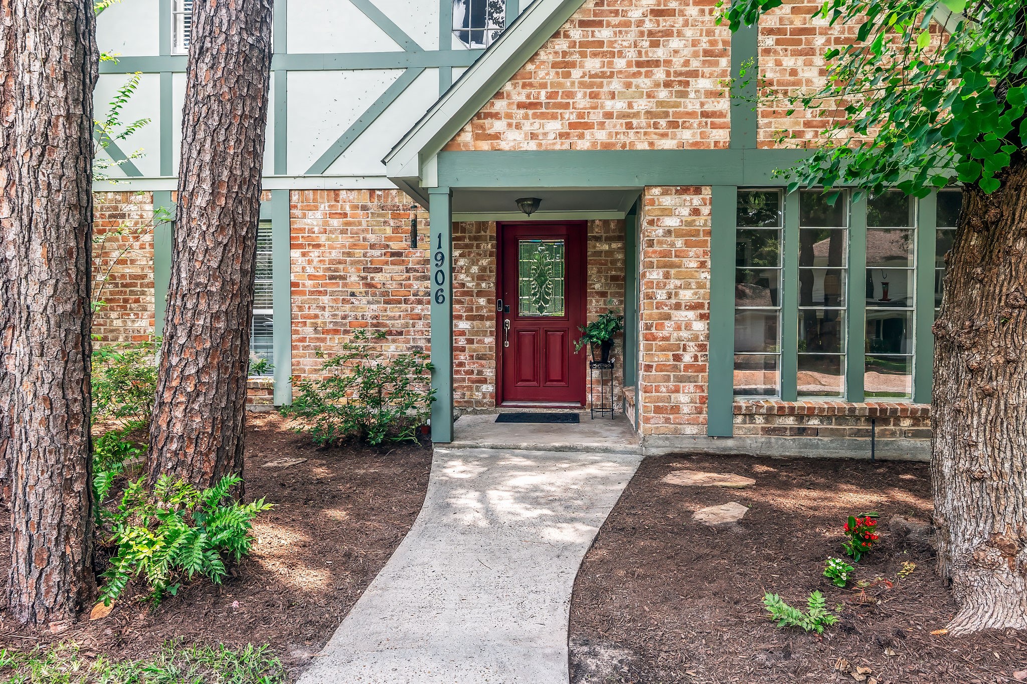 1906 Foxtail Place Property Photo 1