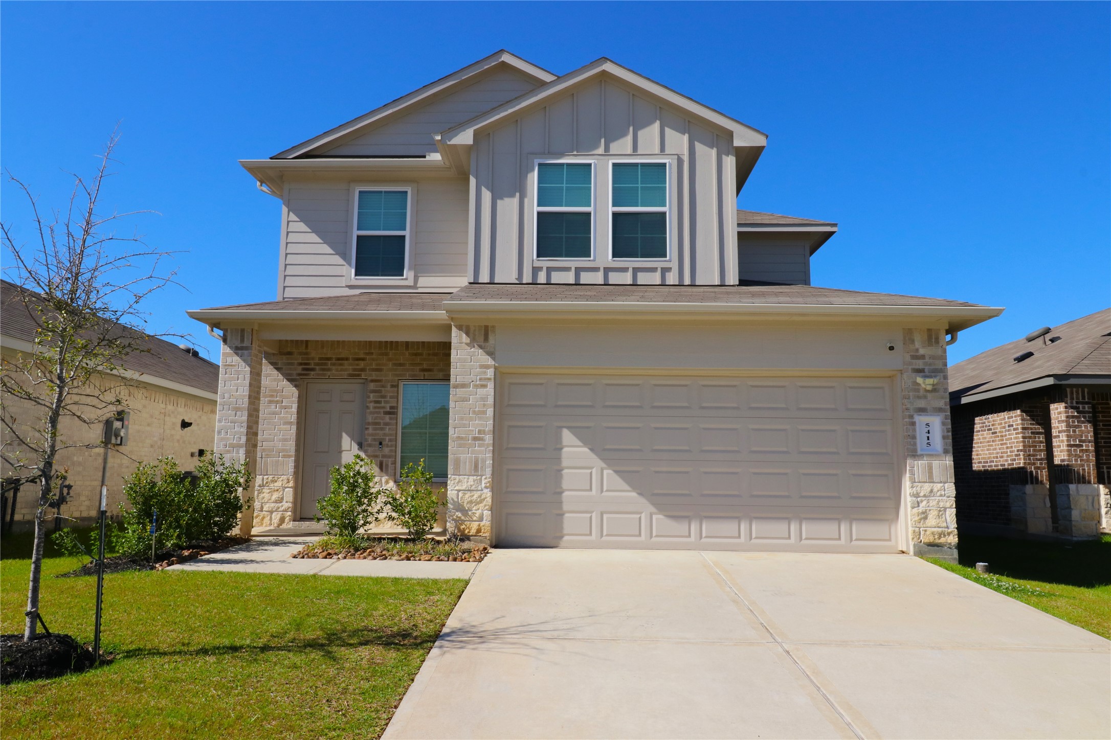 5415 Tuscany Hills Lane Property Photo 2