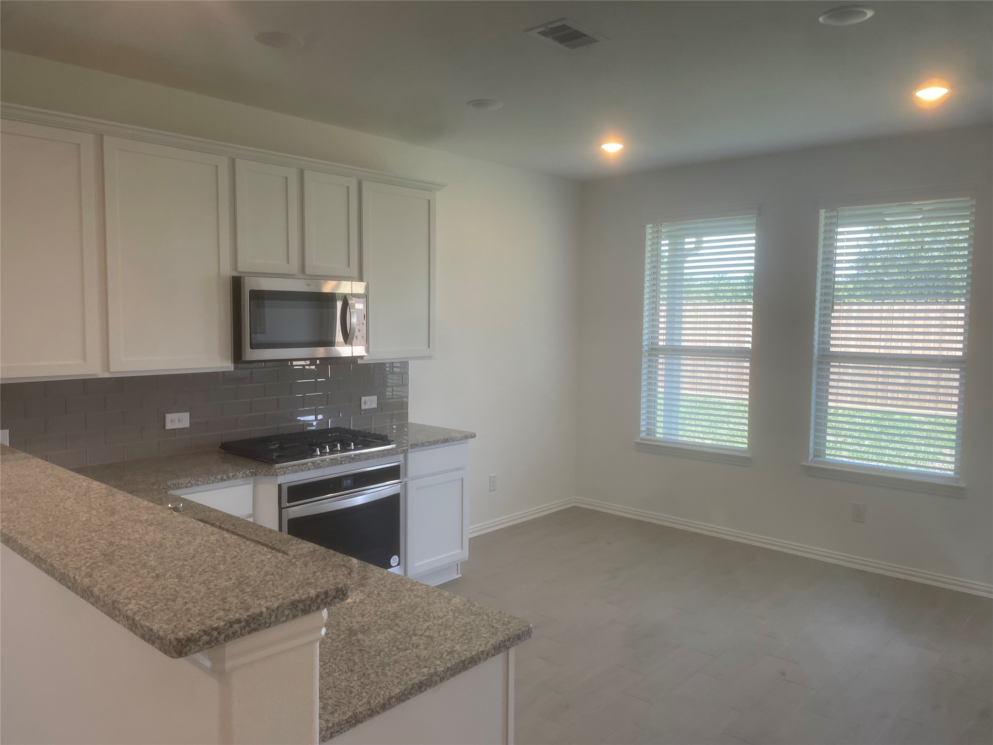 8111 Royal Palm Ct Property Photo 7