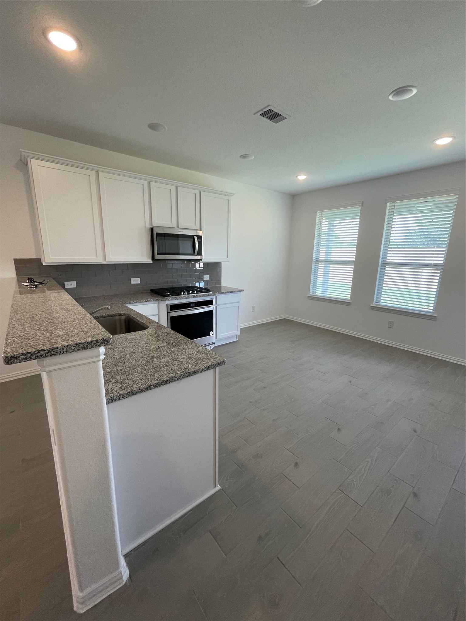 8111 Royal Palm Ct Property Photo 23