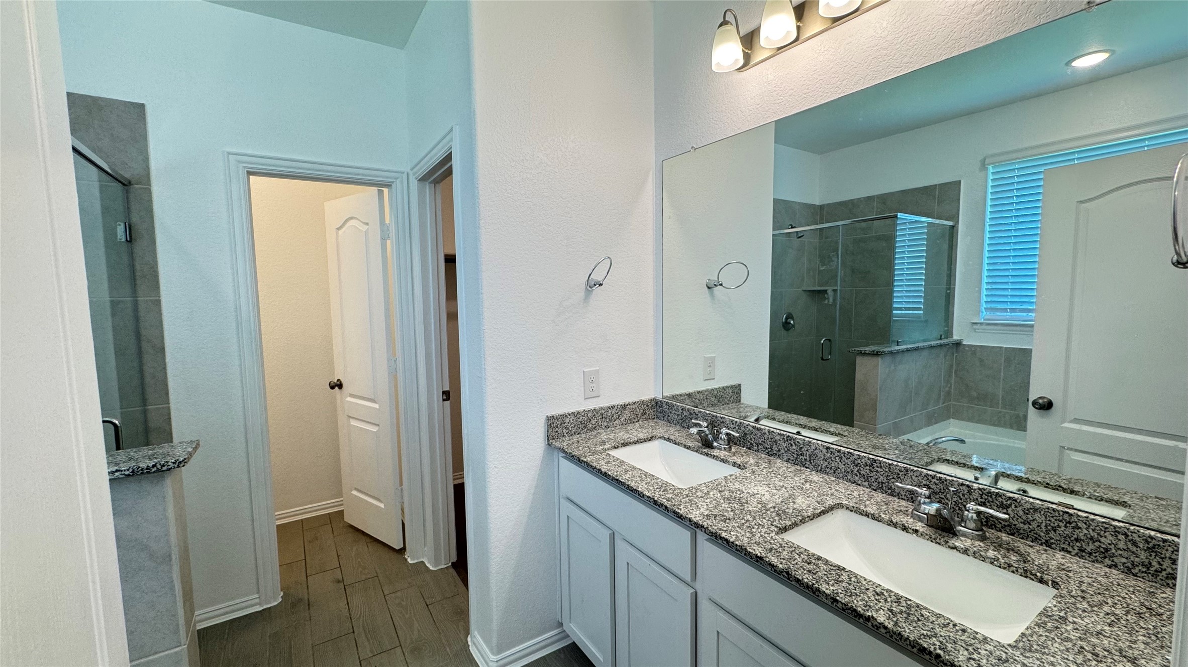 8111 Royal Palm Ct Property Photo 36