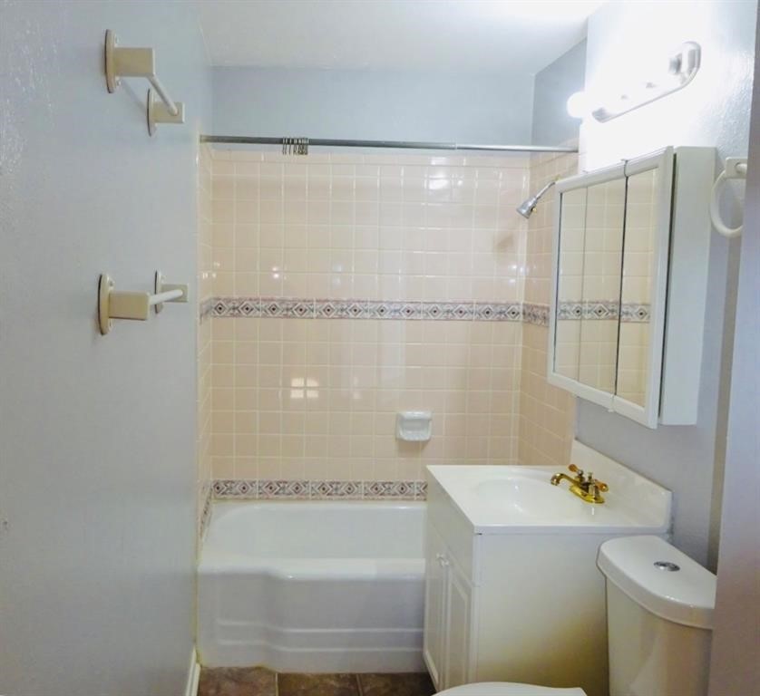 14014 Nitida Street Property Photo 10