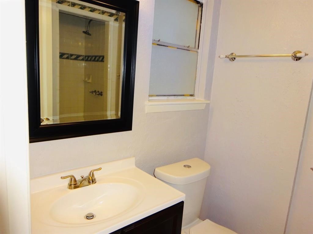 14014 Nitida Street Property Photo 11