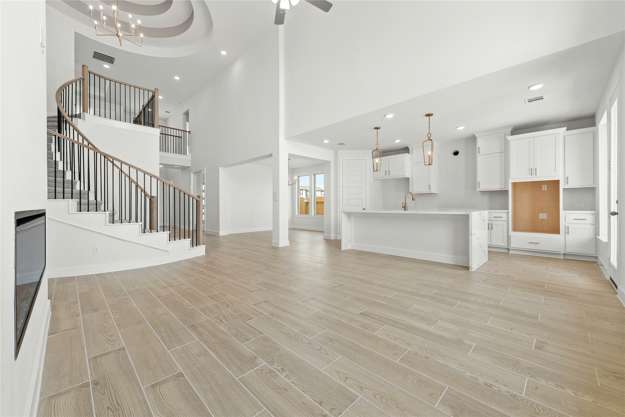 5538 Bermuda Sands Drive Property Photo 4