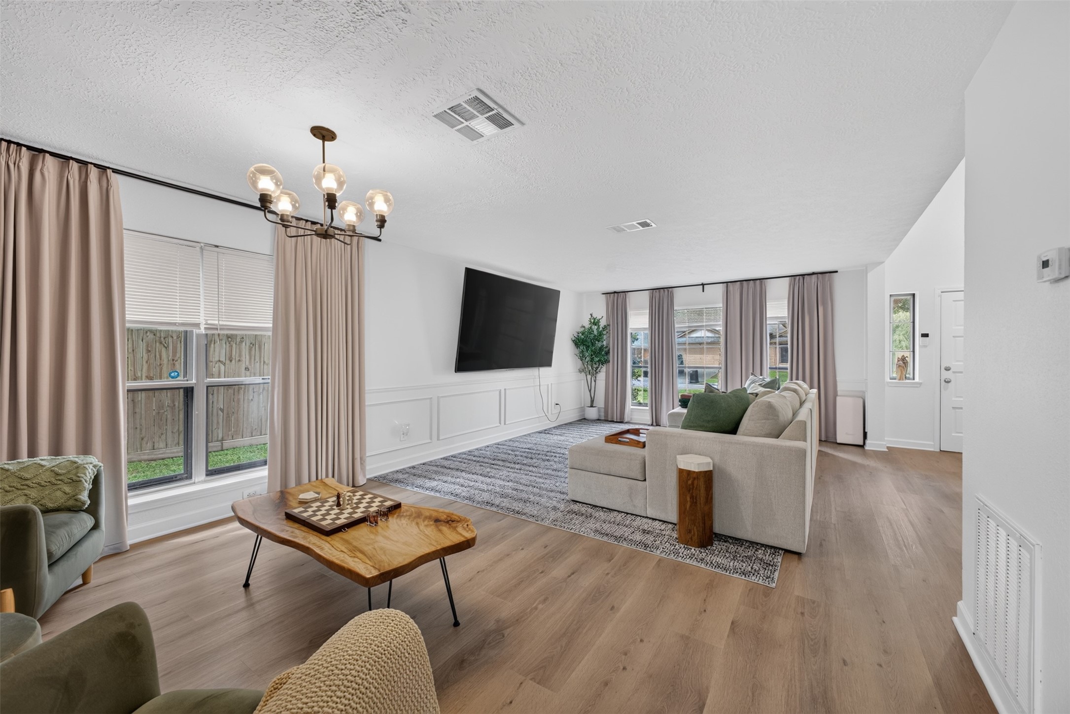 1808 Palo Duro Street Property Photo 4