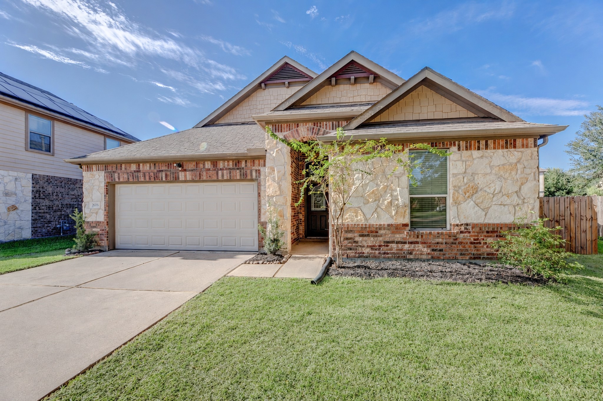 26306 Julia Manor Drive Property Photo 4