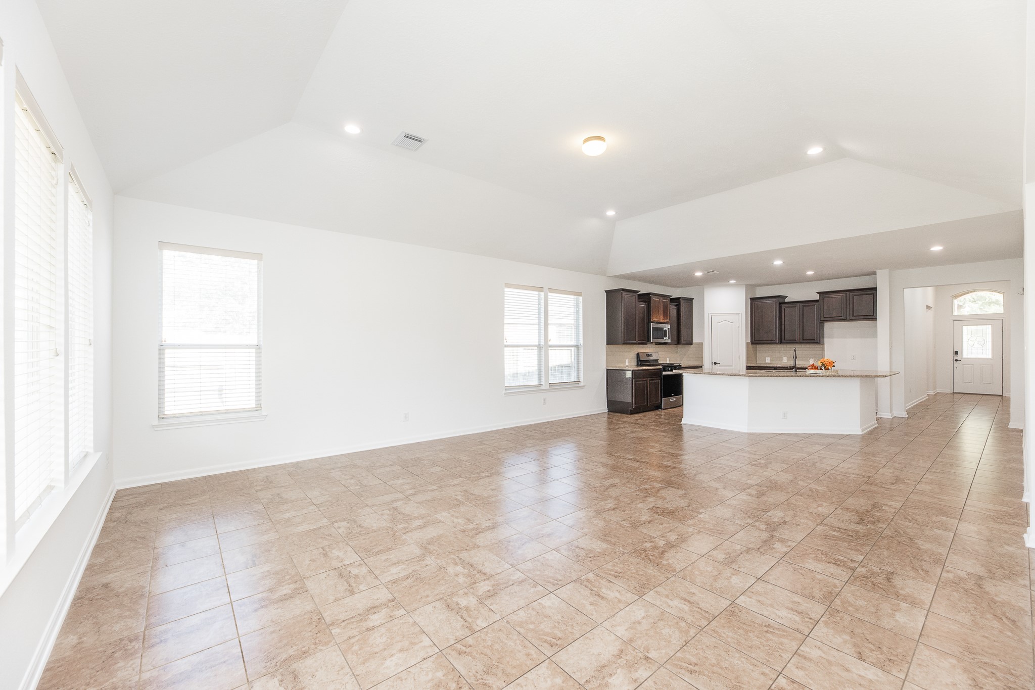 26306 Julia Manor Drive Property Photo 12