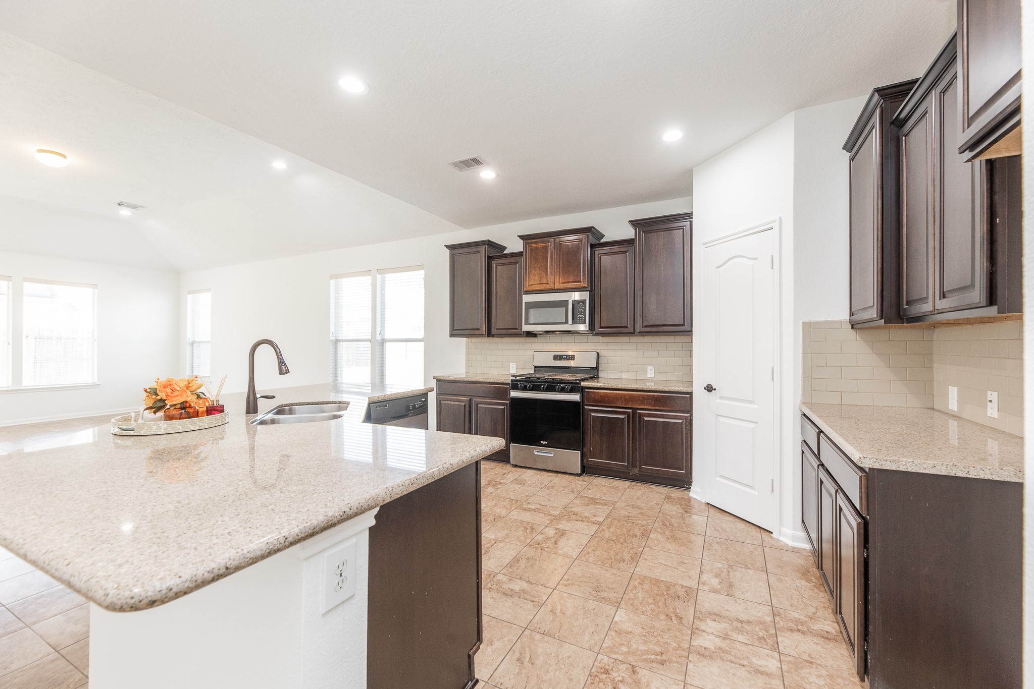 26306 Julia Manor Drive Property Photo 15