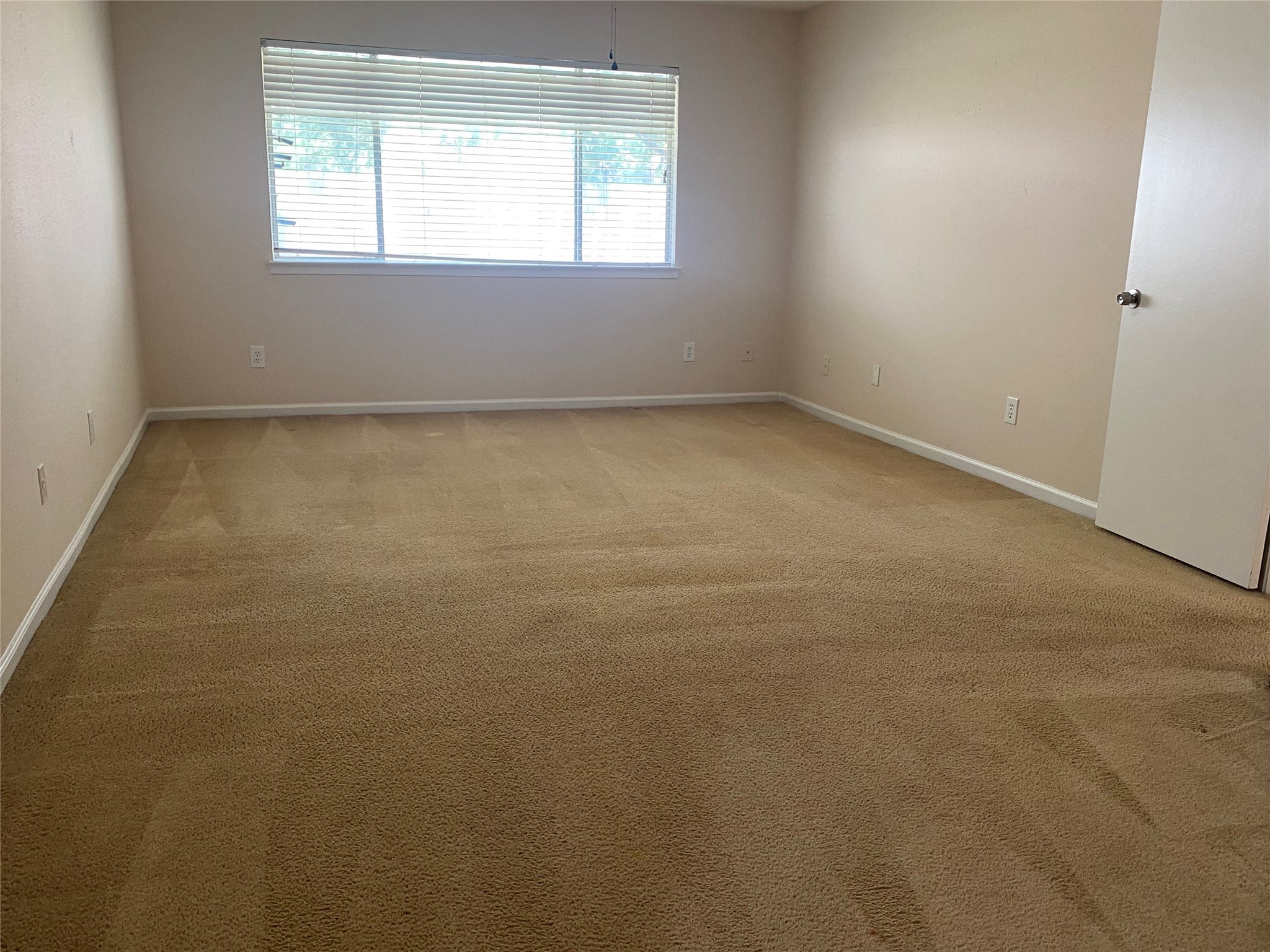 2214 S Ferrisburg Court Property Photo 8