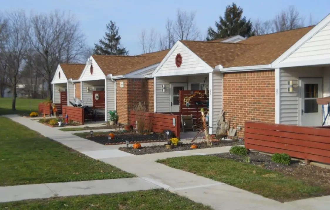 800 W Indiana Ave Property Photo 5