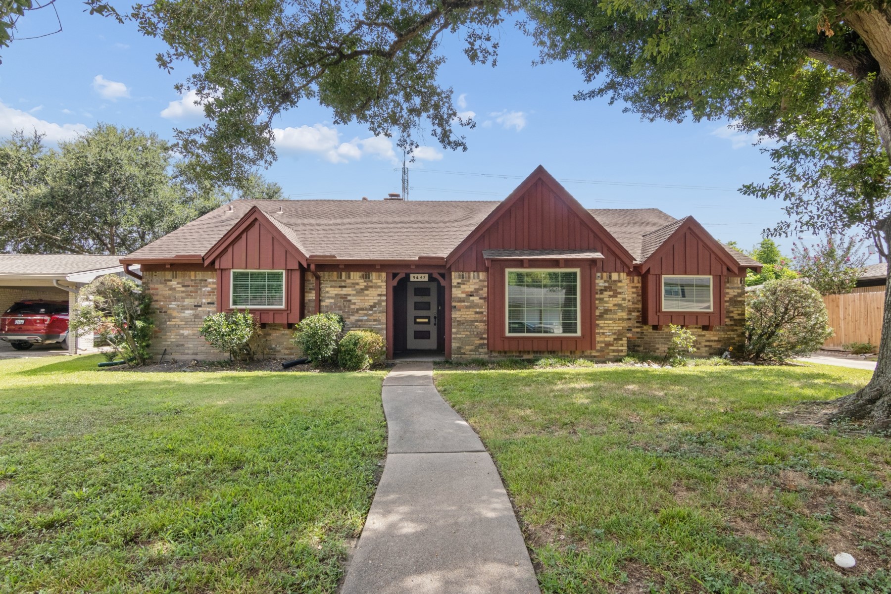 5647 Lymbar Drive Property Photo 1