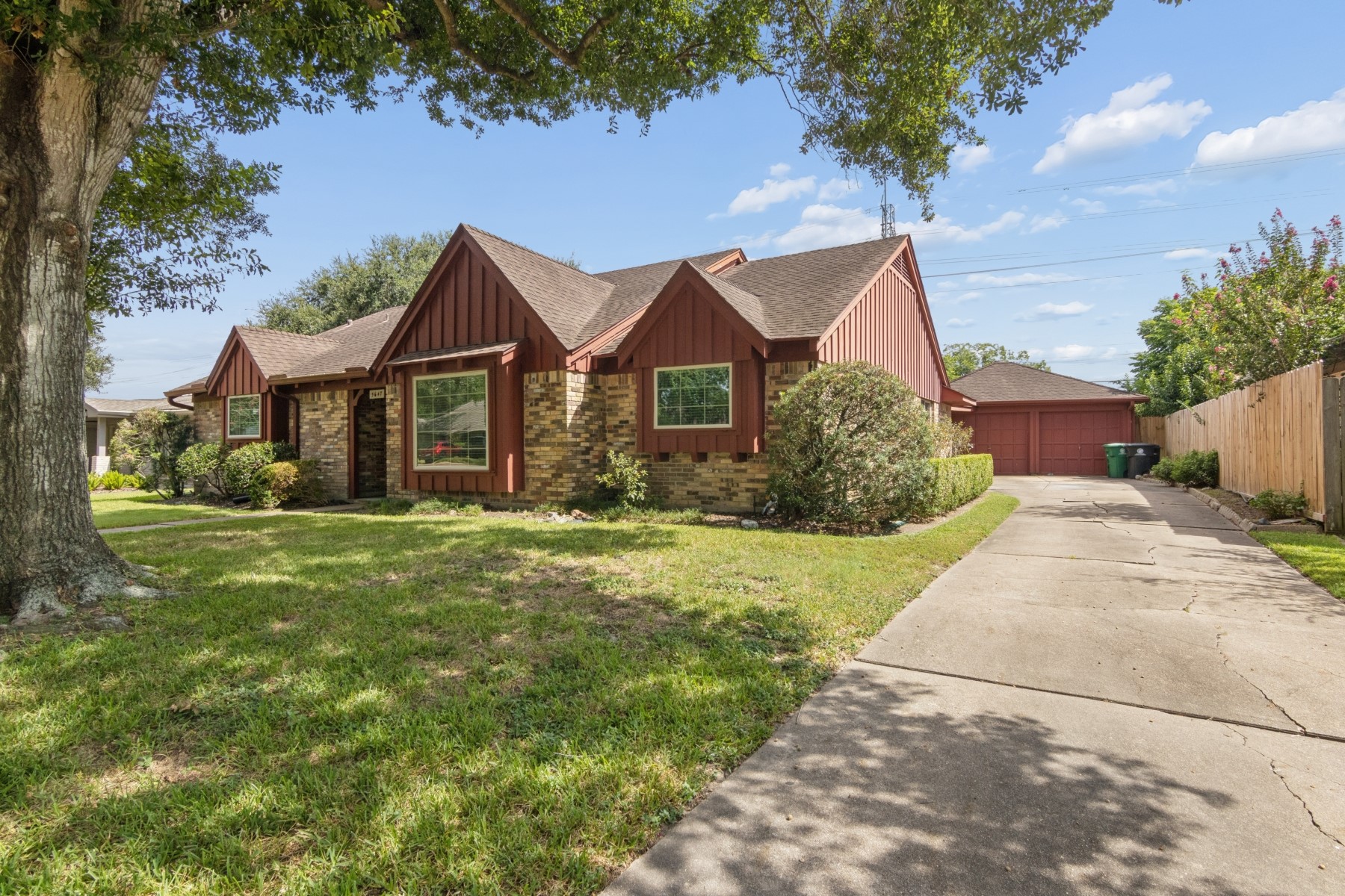 5647 Lymbar Drive Property Photo 2