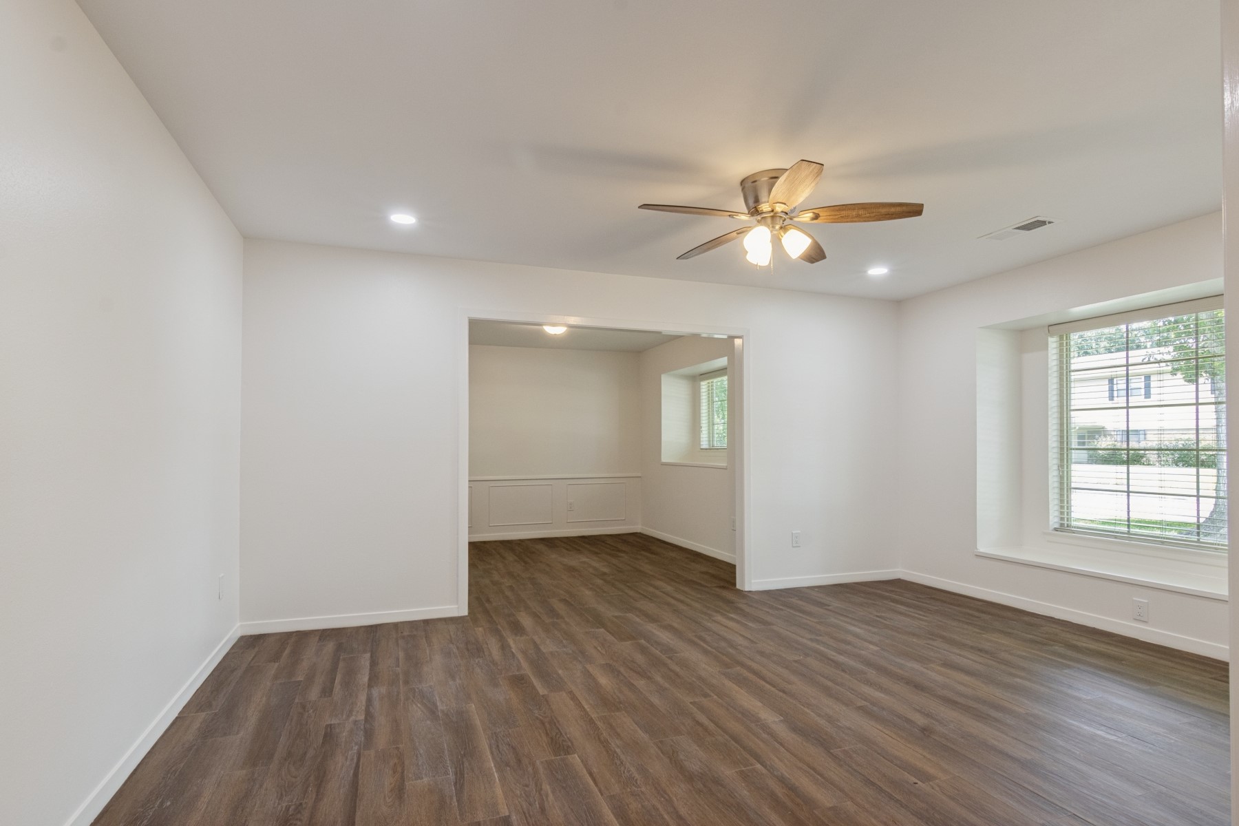 5647 Lymbar Drive Property Photo 5