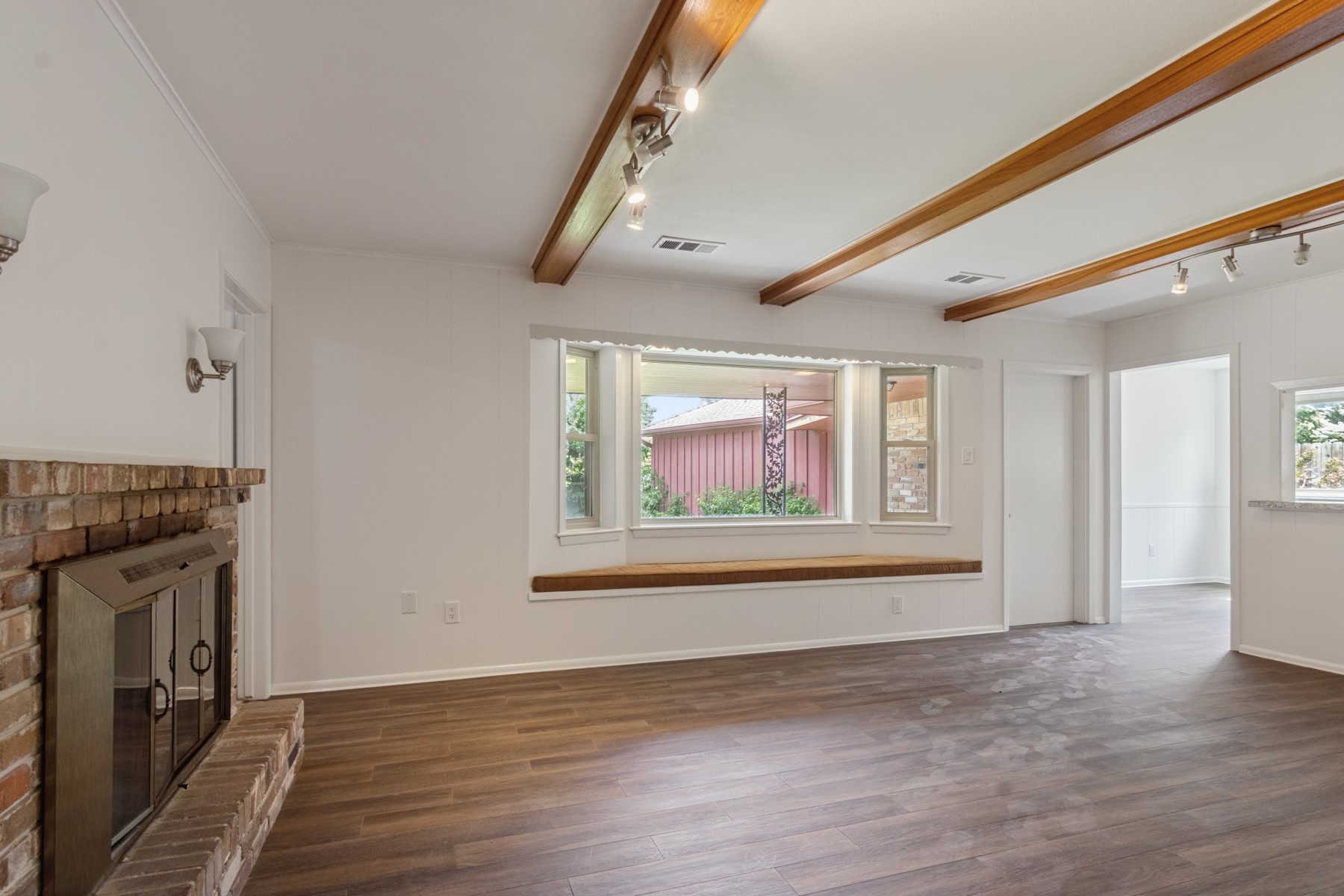 5647 Lymbar Drive Property Photo 10