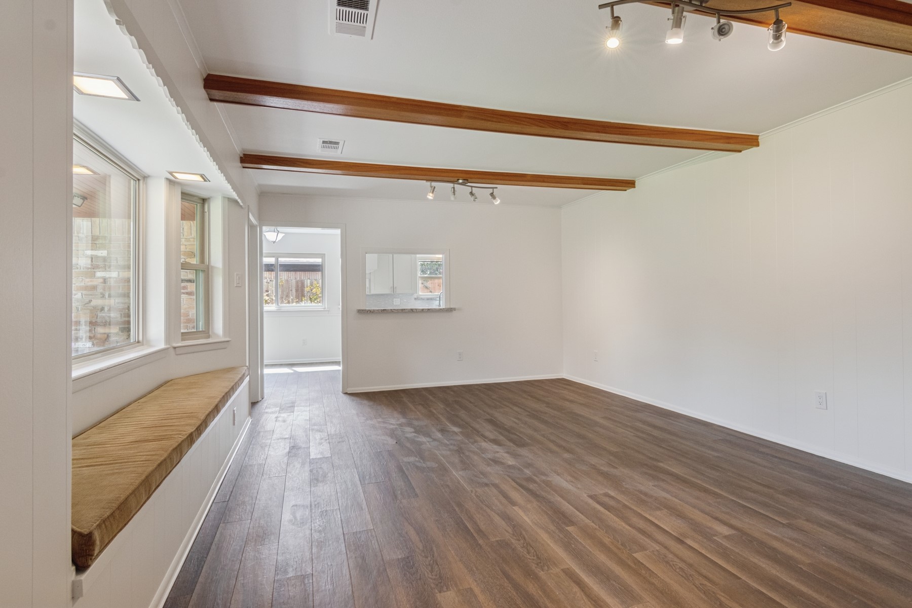 5647 Lymbar Drive Property Photo 11