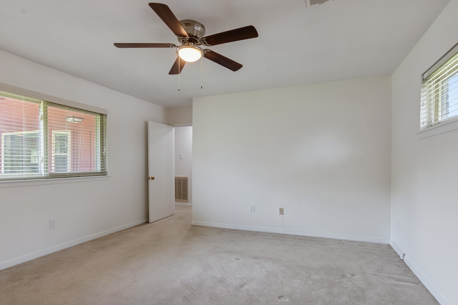 5647 Lymbar Drive Property Photo 16