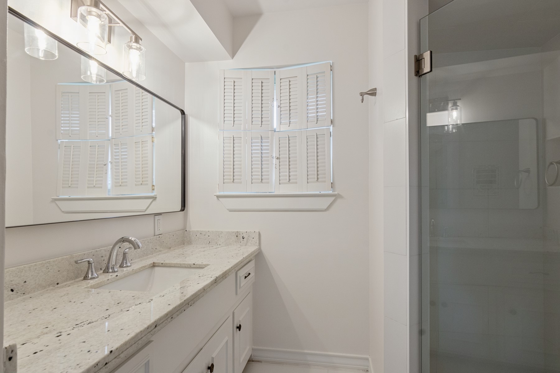 5647 Lymbar Drive Property Photo 17