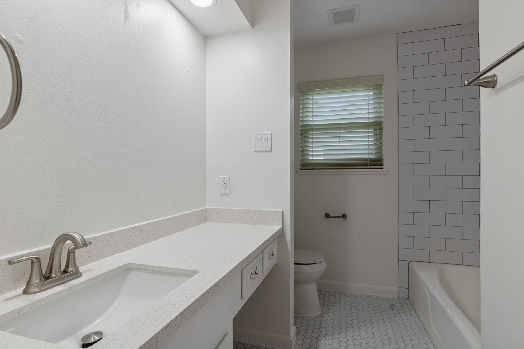 5647 Lymbar Drive Property Photo 20